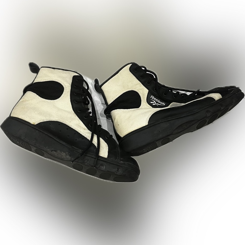 ULTRA RARE vintage Reebok canvas high tops- from early 1997